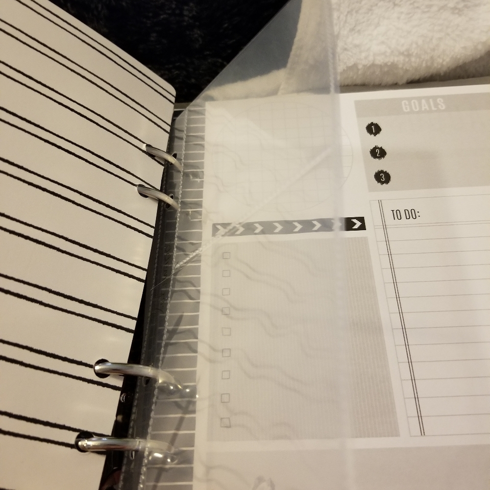 6 piece AGENDA - Picture 10 of 14